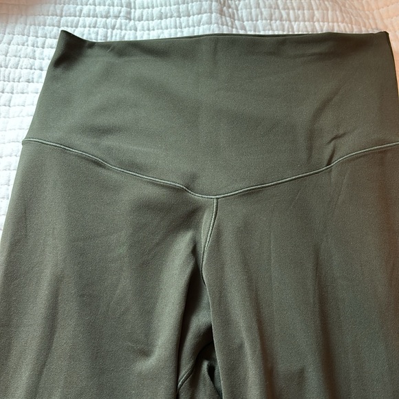 Aerie offline army green leggings - Picture 3 of 6